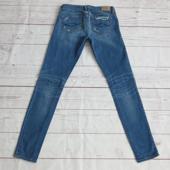 Abercrombie & Fitch Distressed Ripped Off Skinny Leg Denim Jeans - Size 2L - Picture 2 of 6